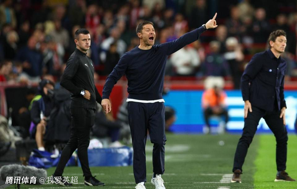 进球后伤退！法国1-0胜土耳其，，，，，姆巴佩首次上脚昂跑球鞋出战角逐